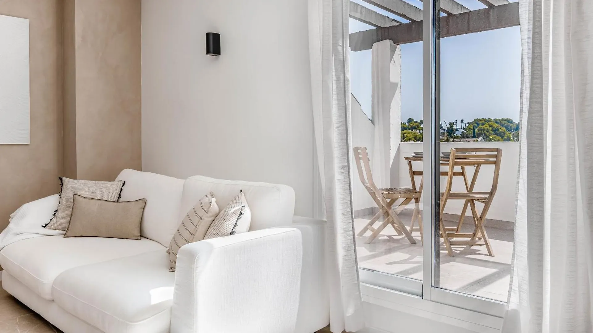 La Maestranza Luxury Views Nueva Andalucia Apartment Marbella