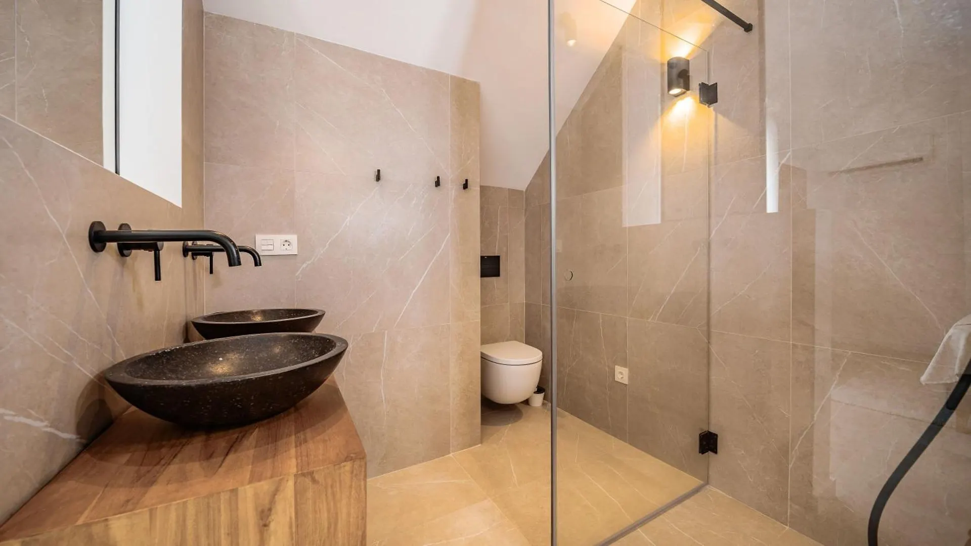 Apartamento La Maestranza Luxury Views Nueva Andalucia Marbella 0*,  España